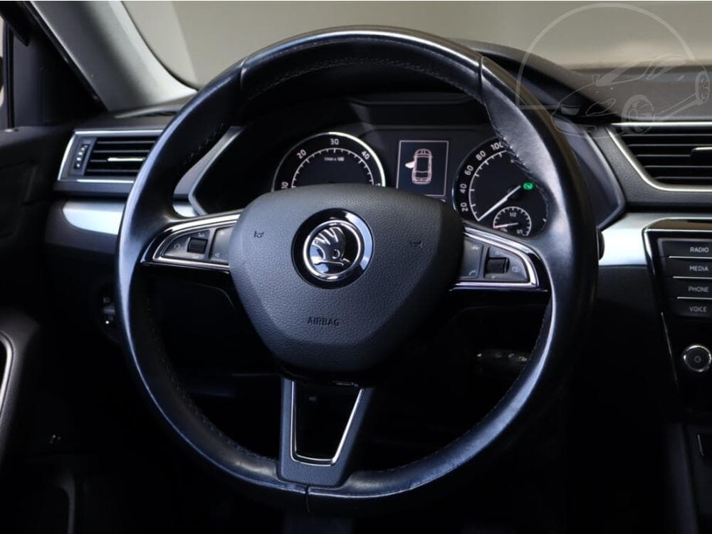 2016 Škoda SUPERB - 40