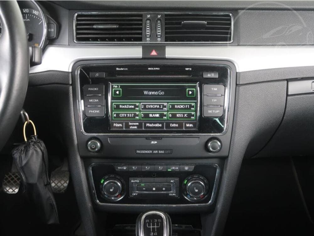 2012 Škoda SUPERB - 12