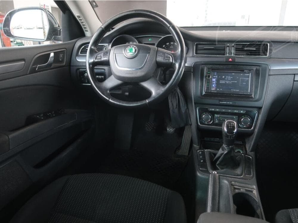 2012 Škoda SUPERB - 7