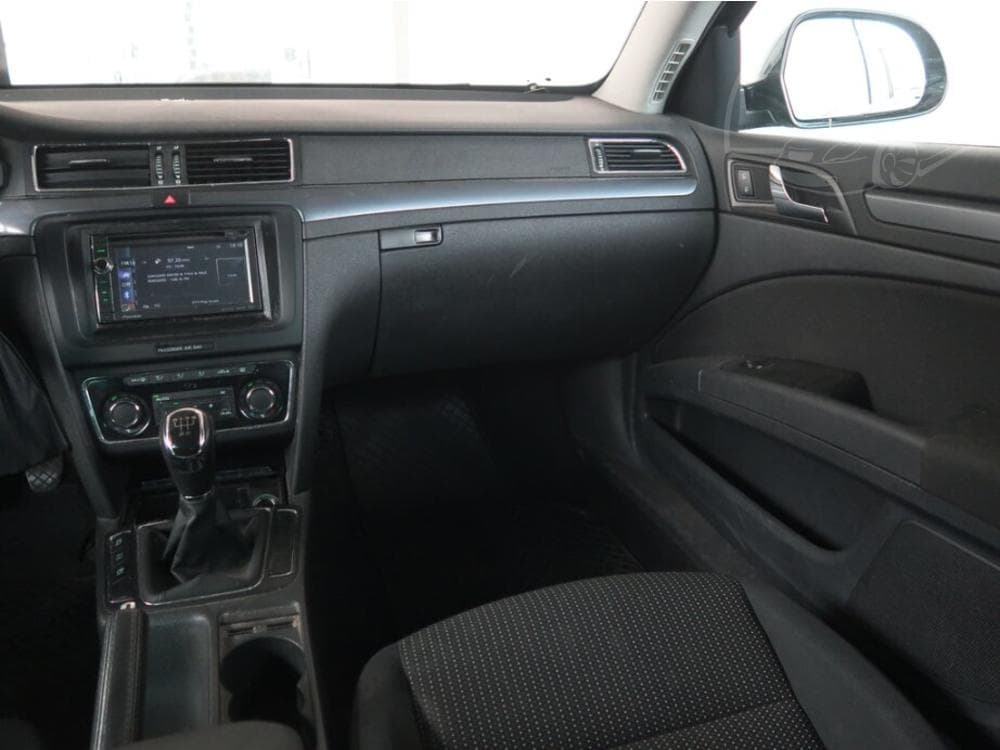2012 Škoda SUPERB - 8