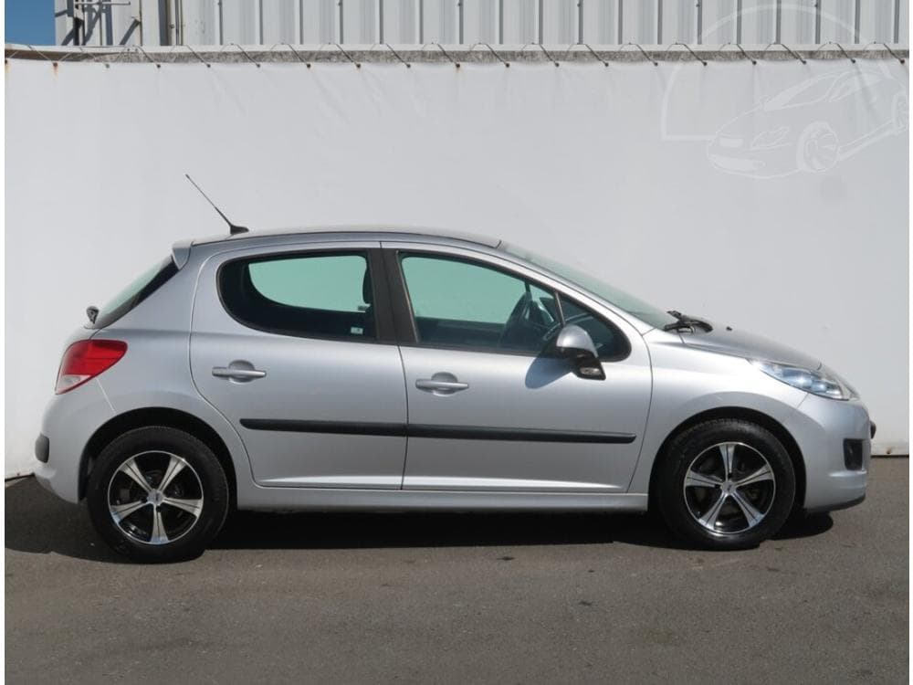 2009 Peugeot 207 - 6