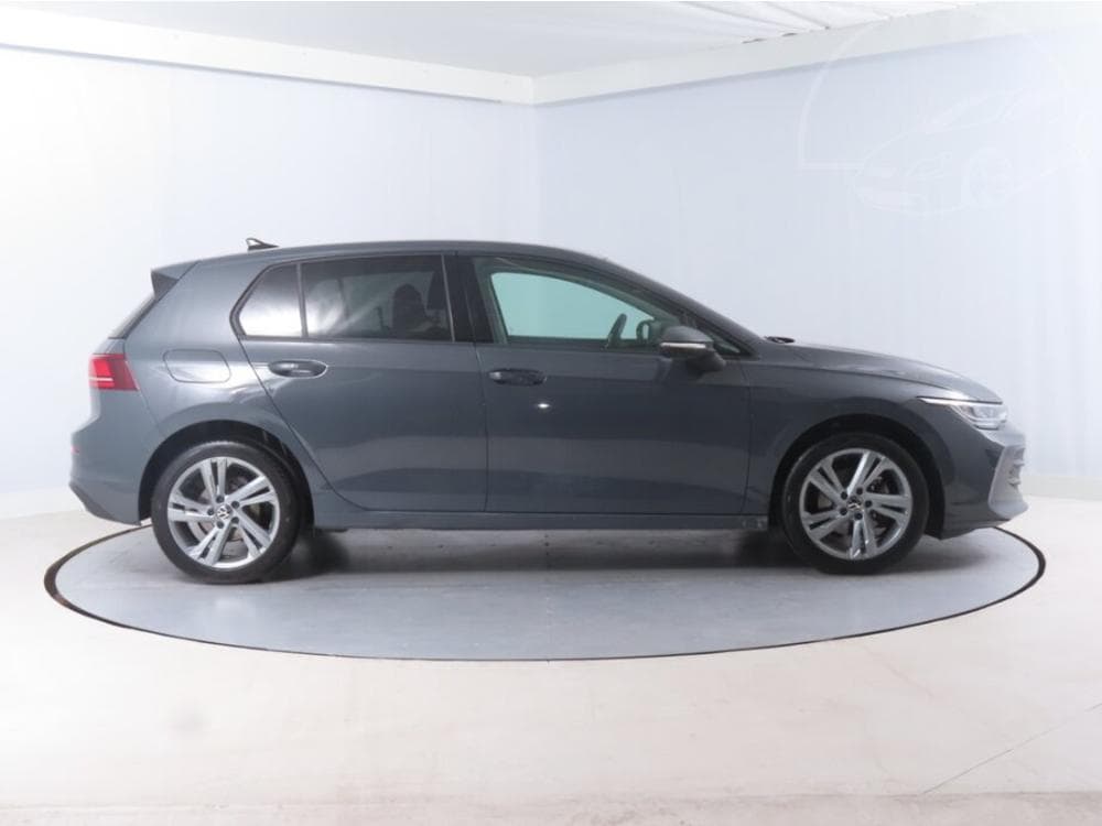 2025 Volkswagen GOLF - 11