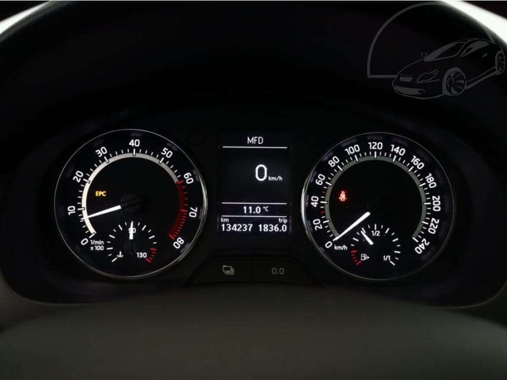 2015 Škoda RAPID - 9