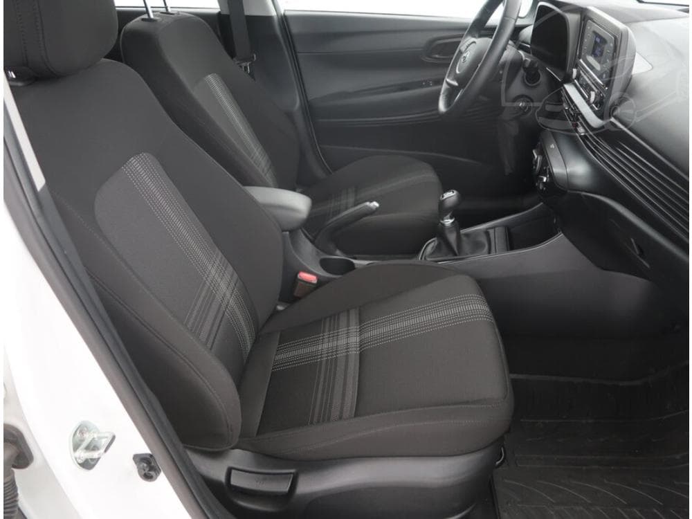 2021 Hyundai i20 - 25