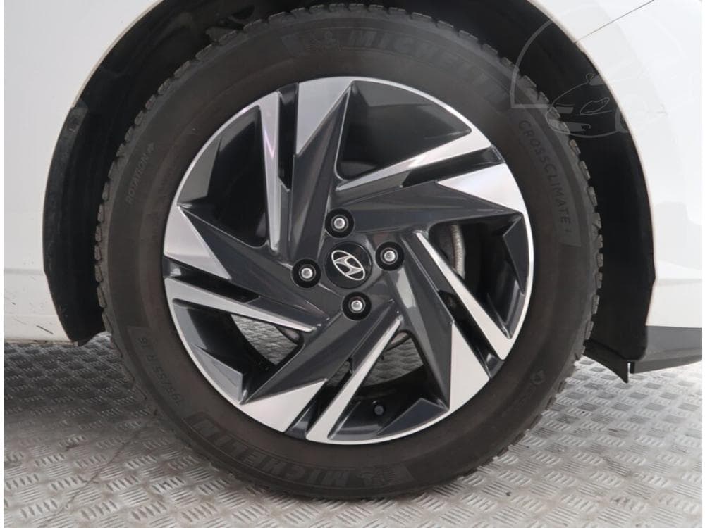 2021 Hyundai i20 - 43