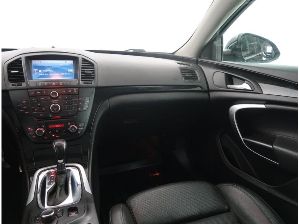 2011 Opel INSIGNIA - 8