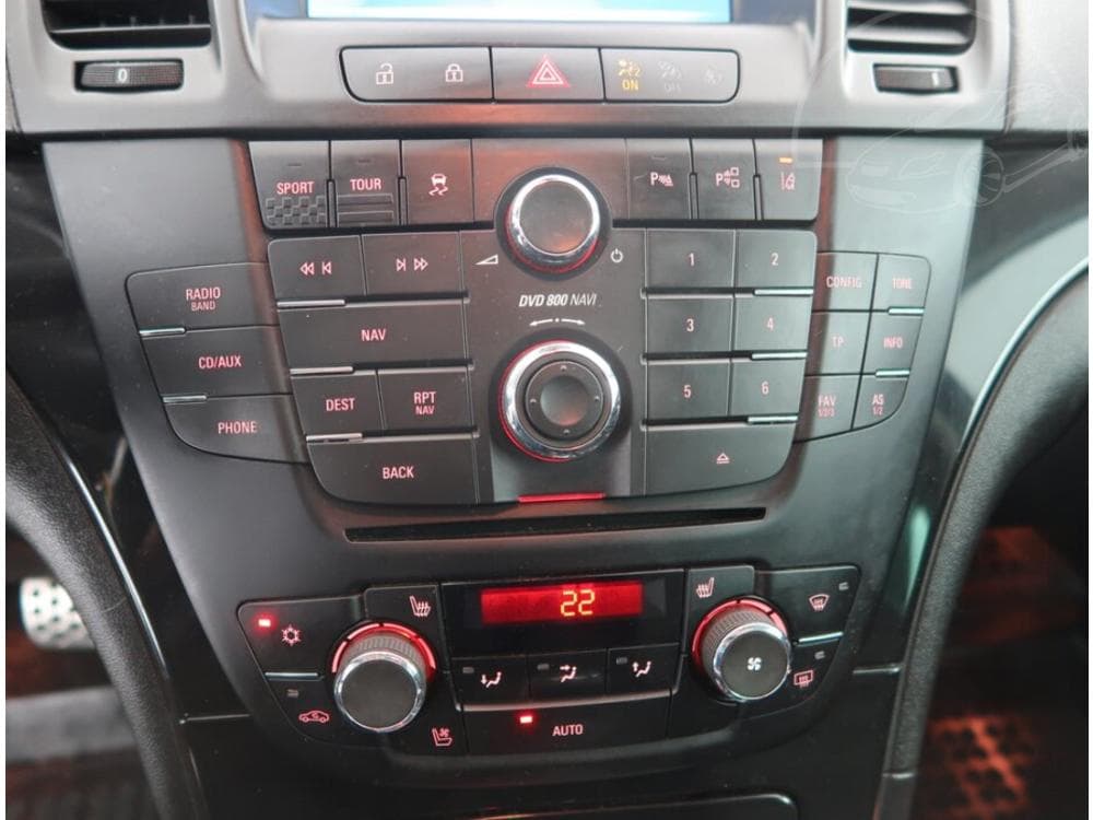 2011 Opel INSIGNIA - 12