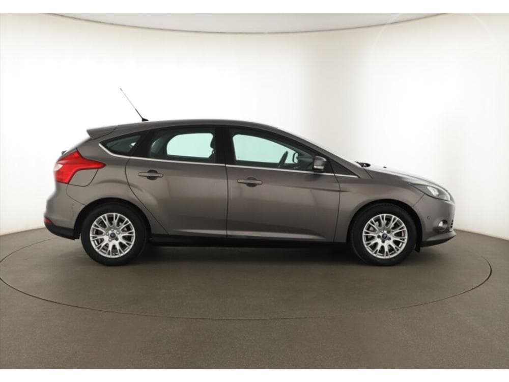 2011 Ford FOCUS - 6