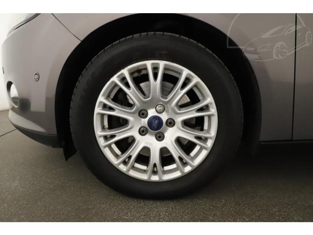 2011 Ford FOCUS - 11