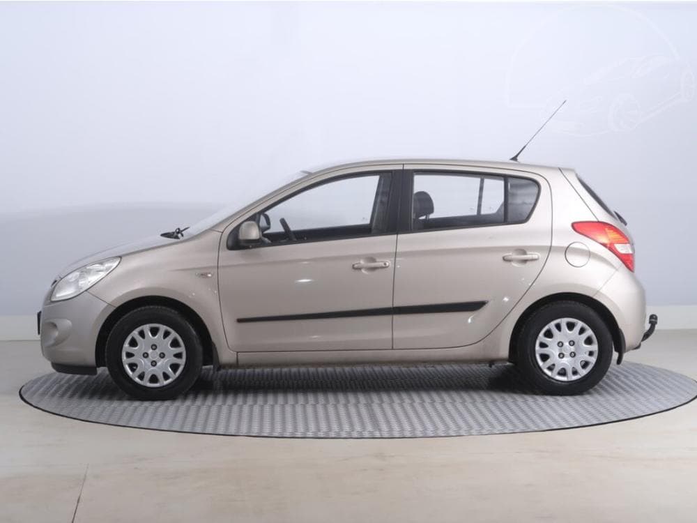 2010 Hyundai i20 - 7