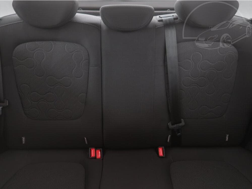 2010 Hyundai i20 - 28