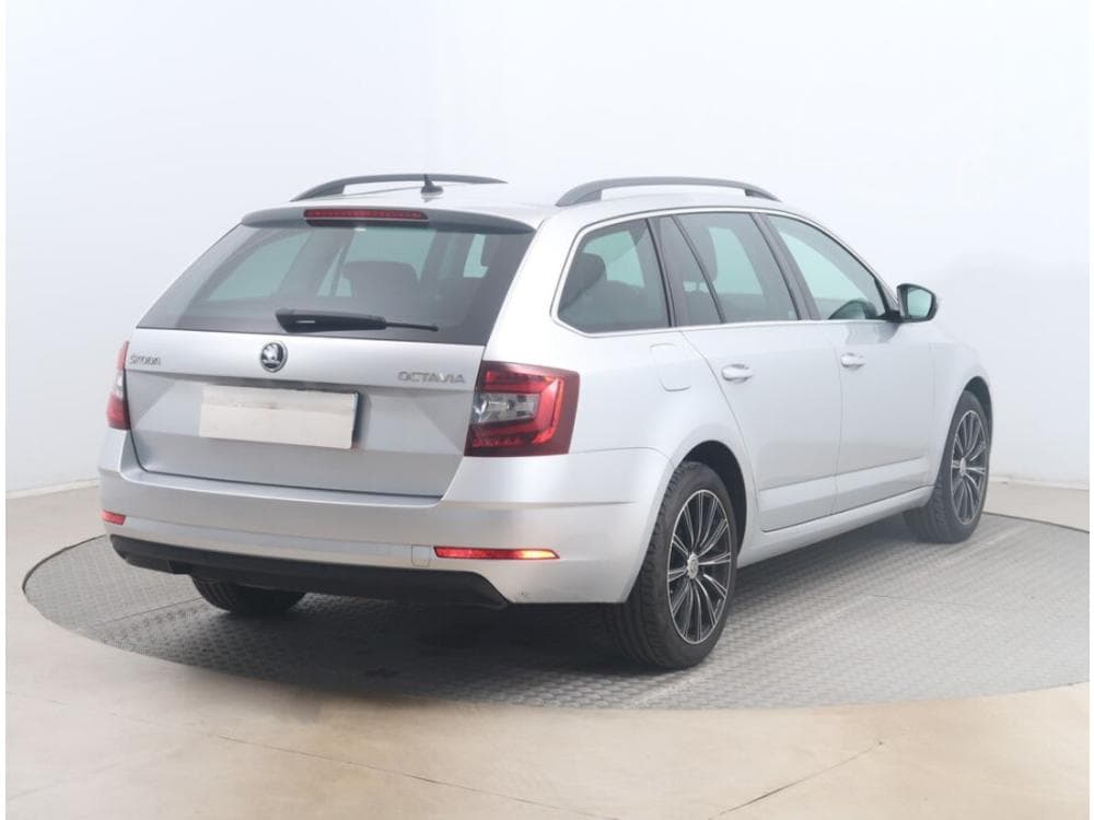 2017 Škoda OCTAVIA - 13