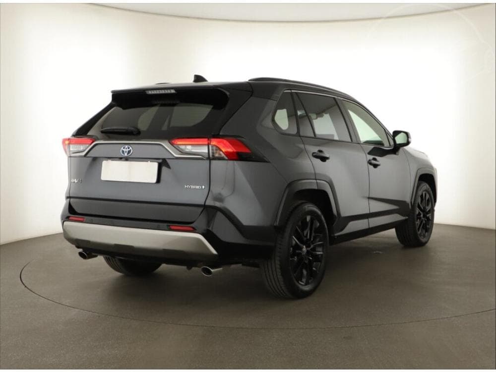 2025 Toyota RAV4 - 13