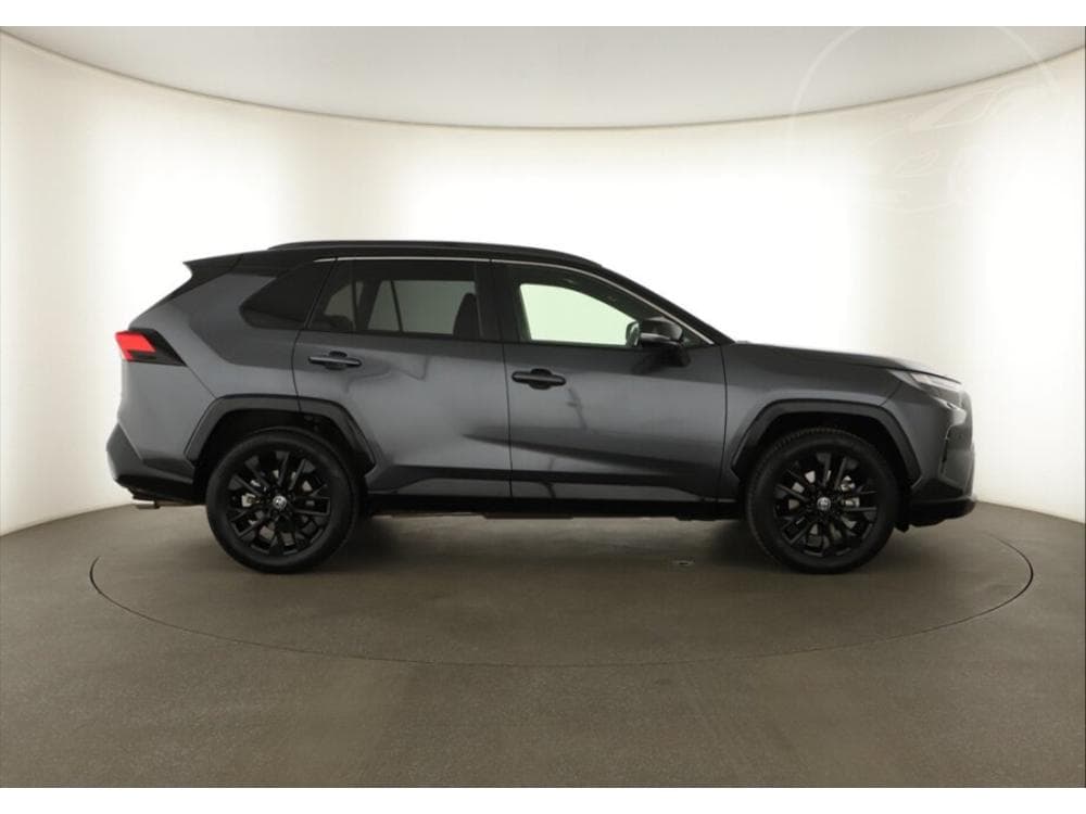 2025 Toyota RAV4 - 16