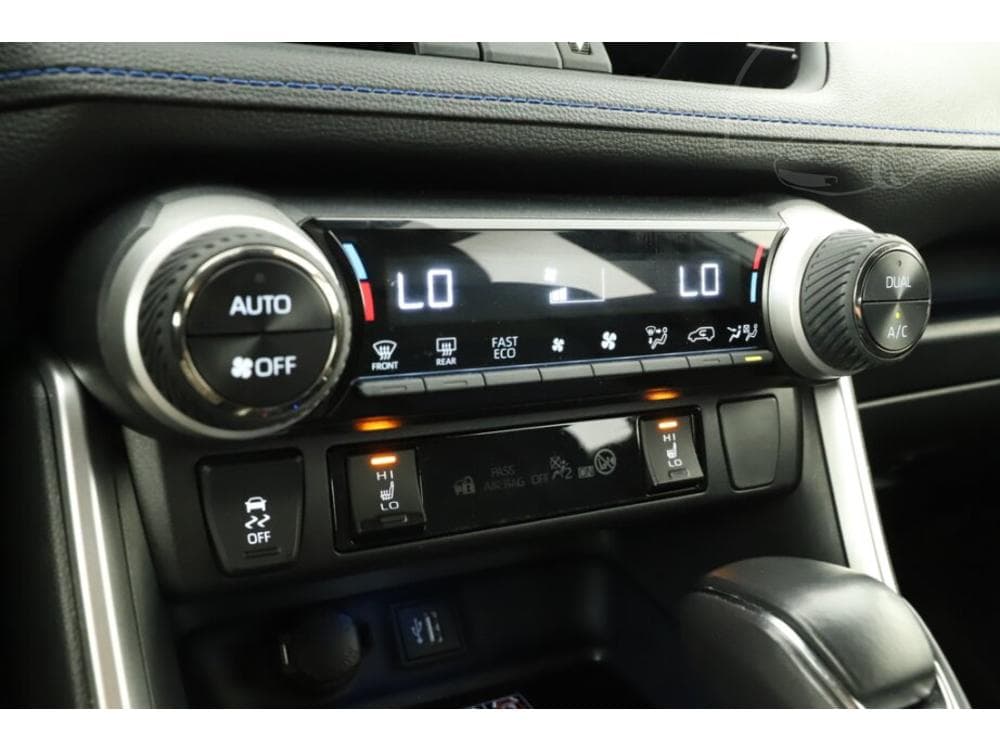 2025 Toyota RAV4 - 43