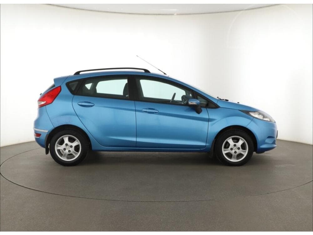 2009 Ford FIESTA - 6