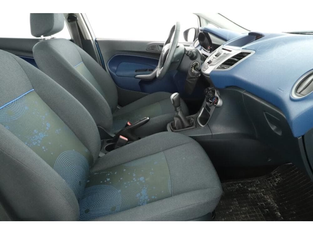 2009 Ford FIESTA - 7