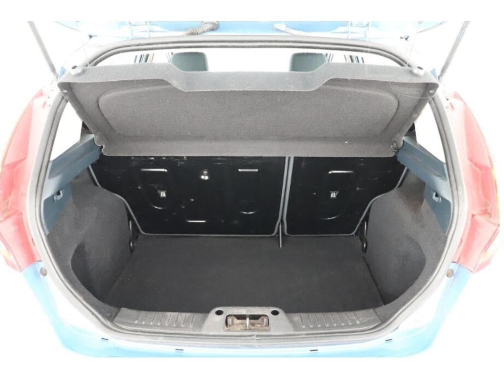 2009 Ford FIESTA - 10