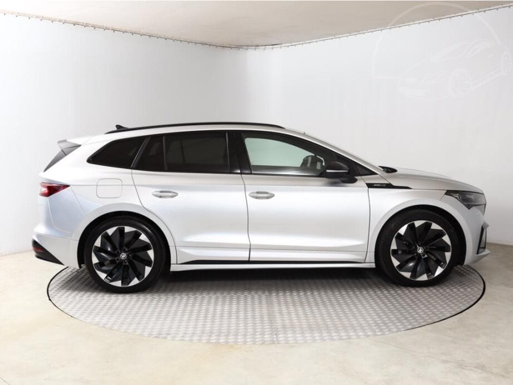 2021 Škoda ENYAQ - 11