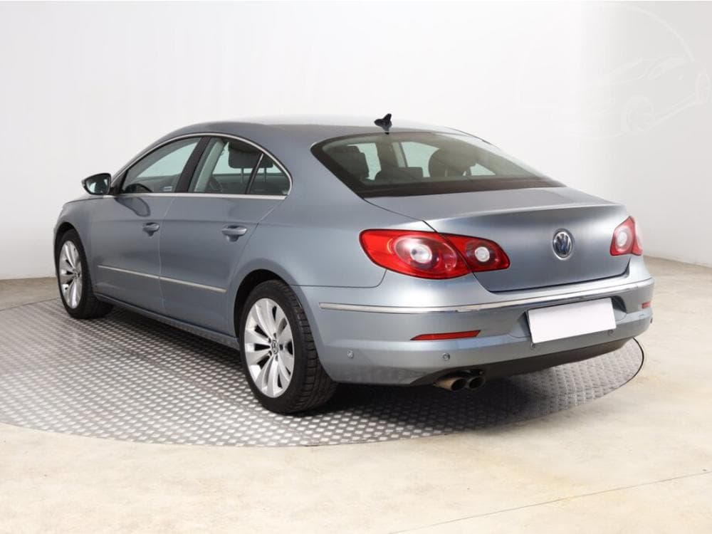 2011 Volkswagen PASSAT - 4