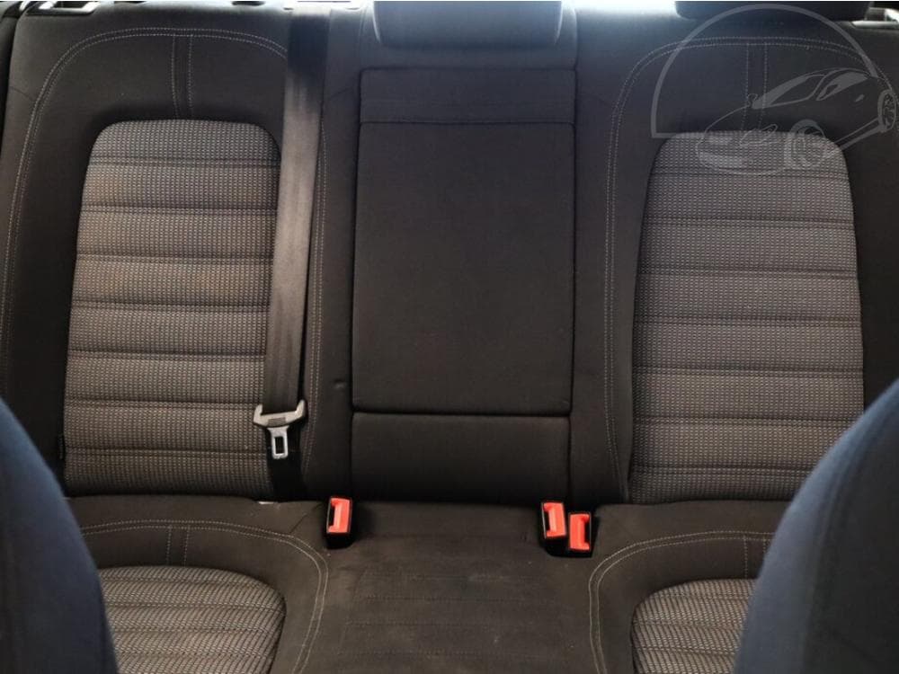 2011 Volkswagen PASSAT - 8
