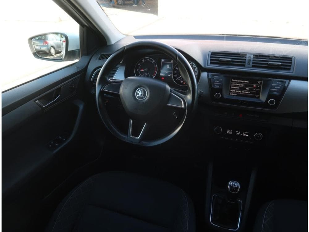 2016 Škoda FABIA - 7