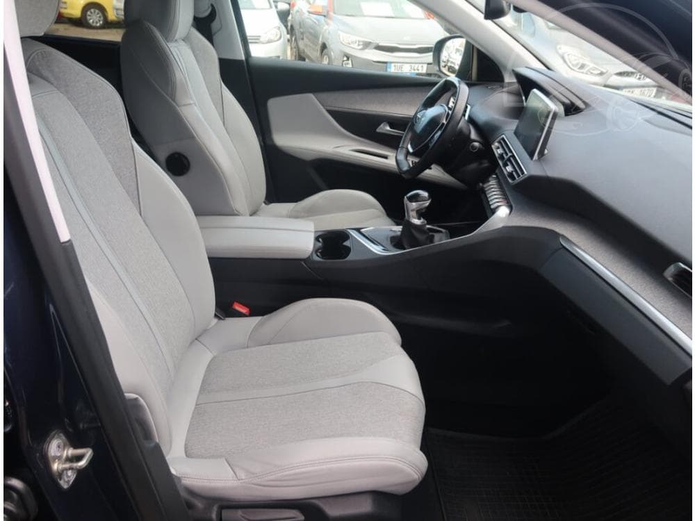 2018 Peugeot 5008 - 25