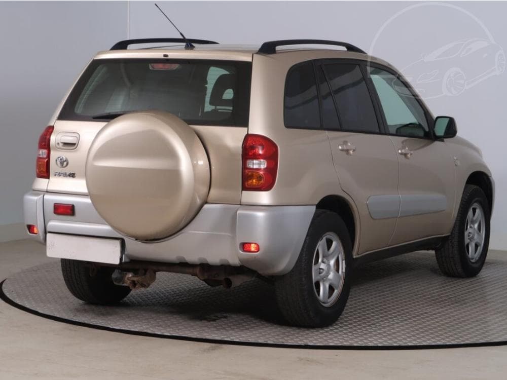 2004 Toyota RAV4 - 5