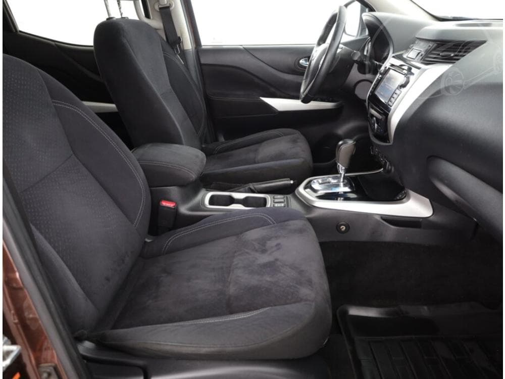 2016 Nissan NAVARA - 13