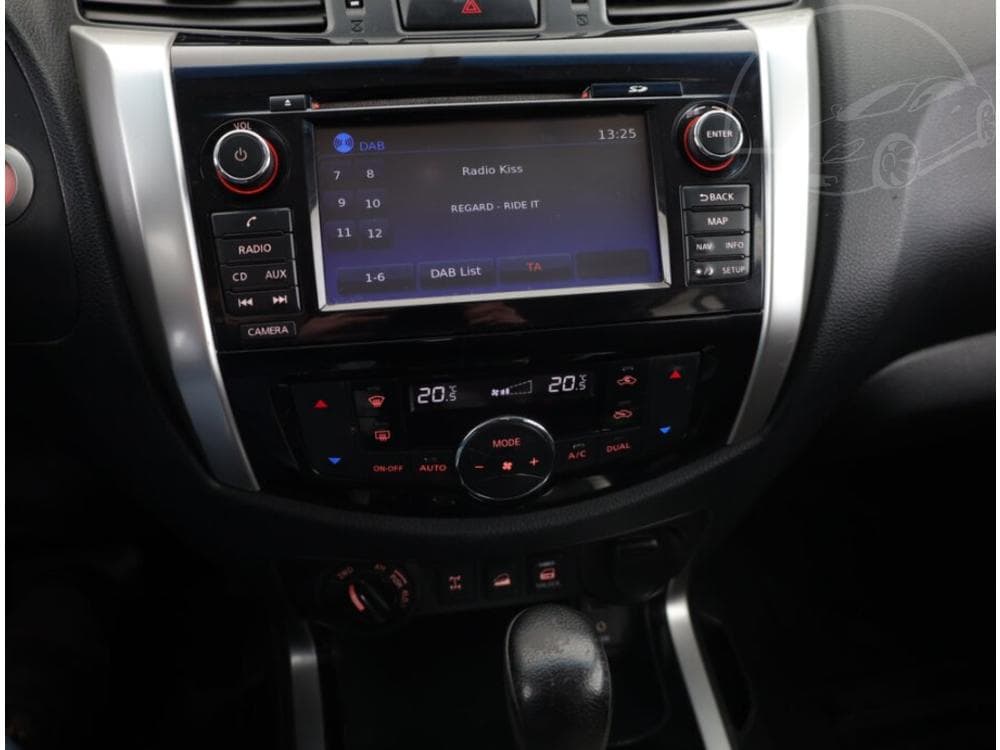 2016 Nissan NAVARA - 19