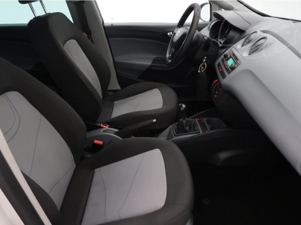 2015 Seat IBIZA - 9