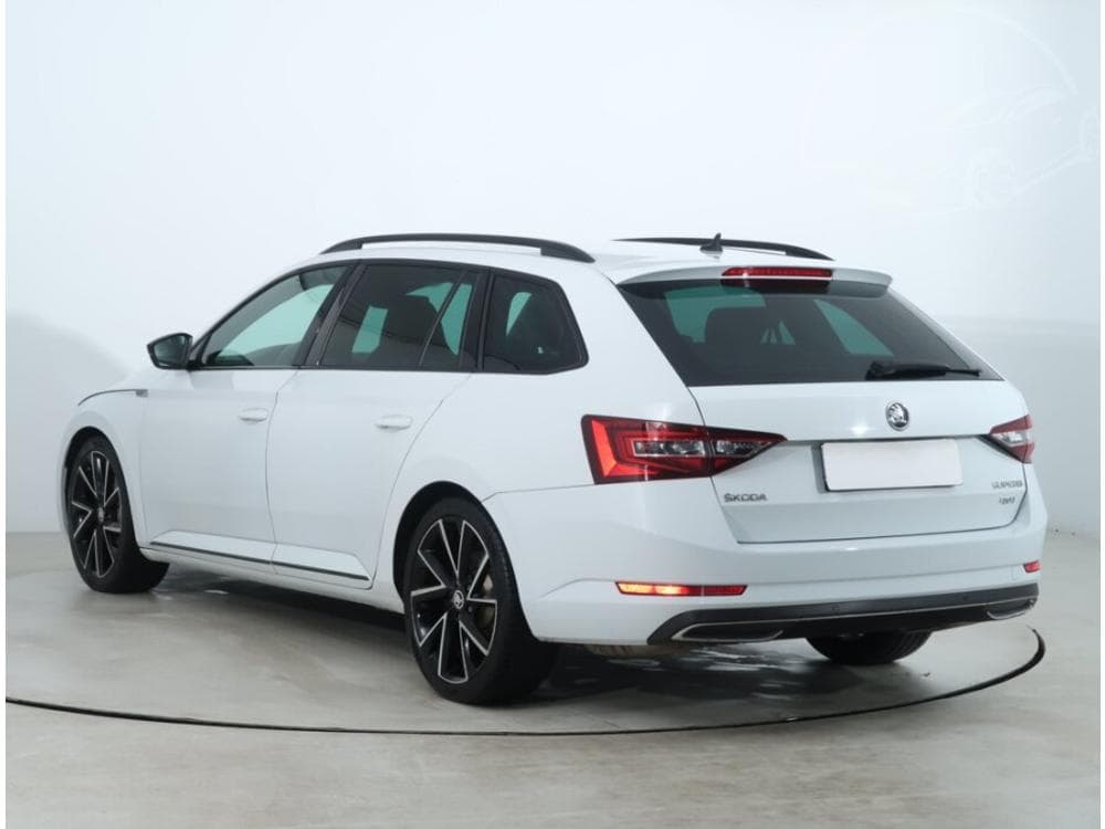 2016 Škoda SUPERB - 10