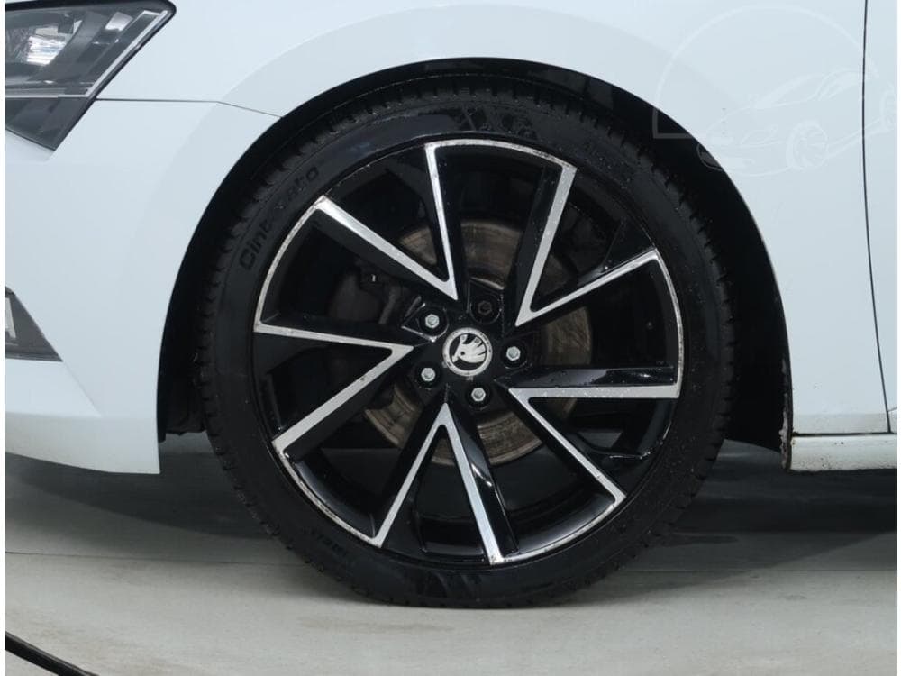 2016 Škoda SUPERB - 43