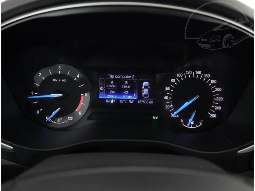 2015 Ford MONDEO - 9