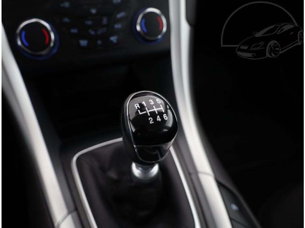 2015 Ford MONDEO - 11