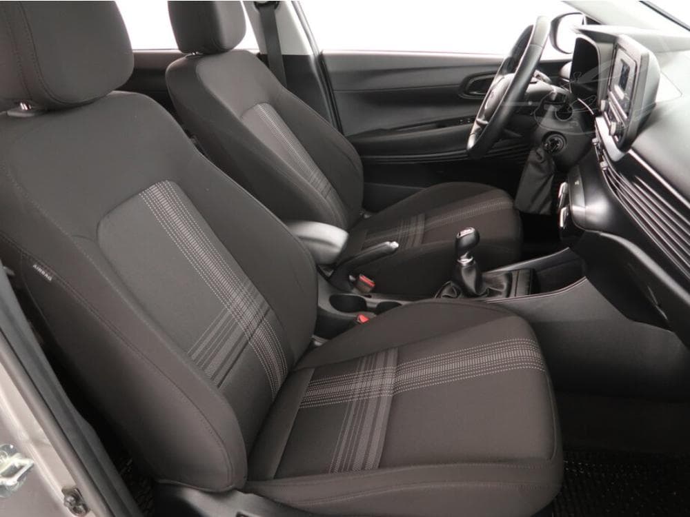 2021 Hyundai i20 - 9