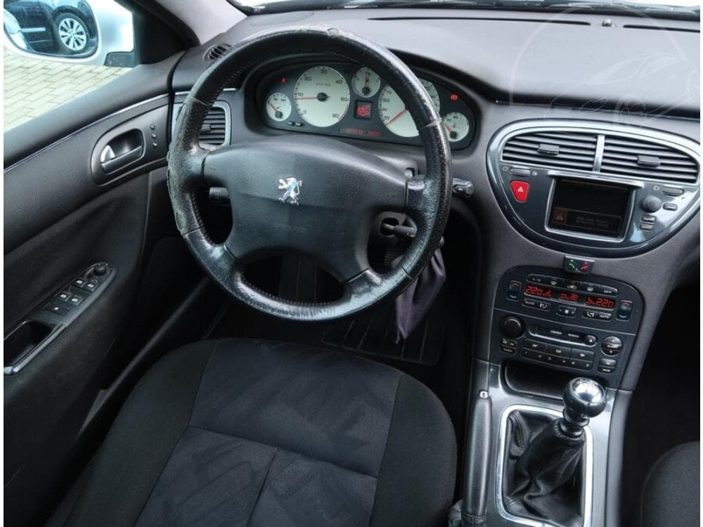 2004 Peugeot 607 - 7