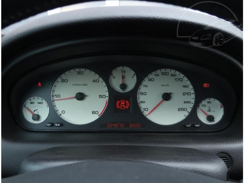 2004 Peugeot 607 - 11