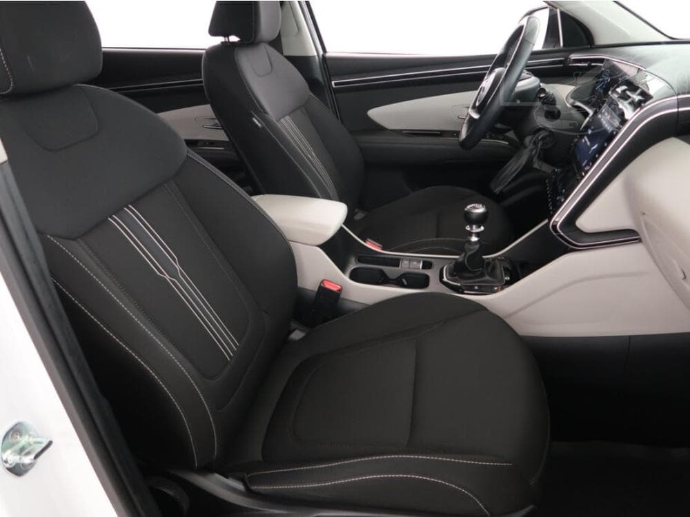 2022 Hyundai TUCSON - 17