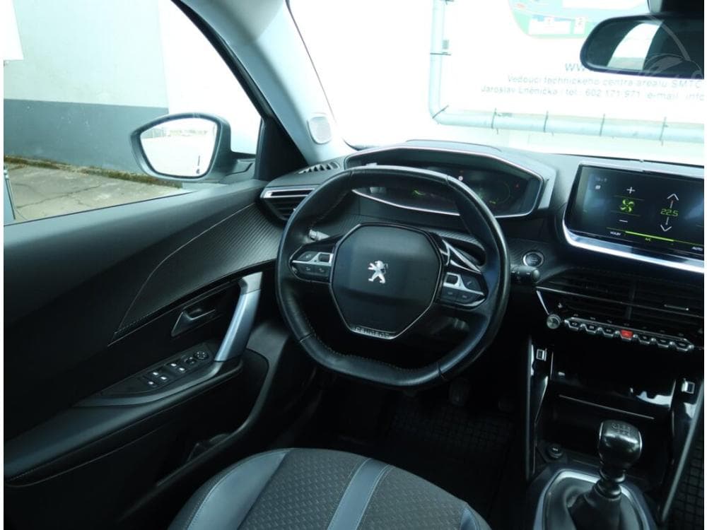 2020 Peugeot 2008 - 19