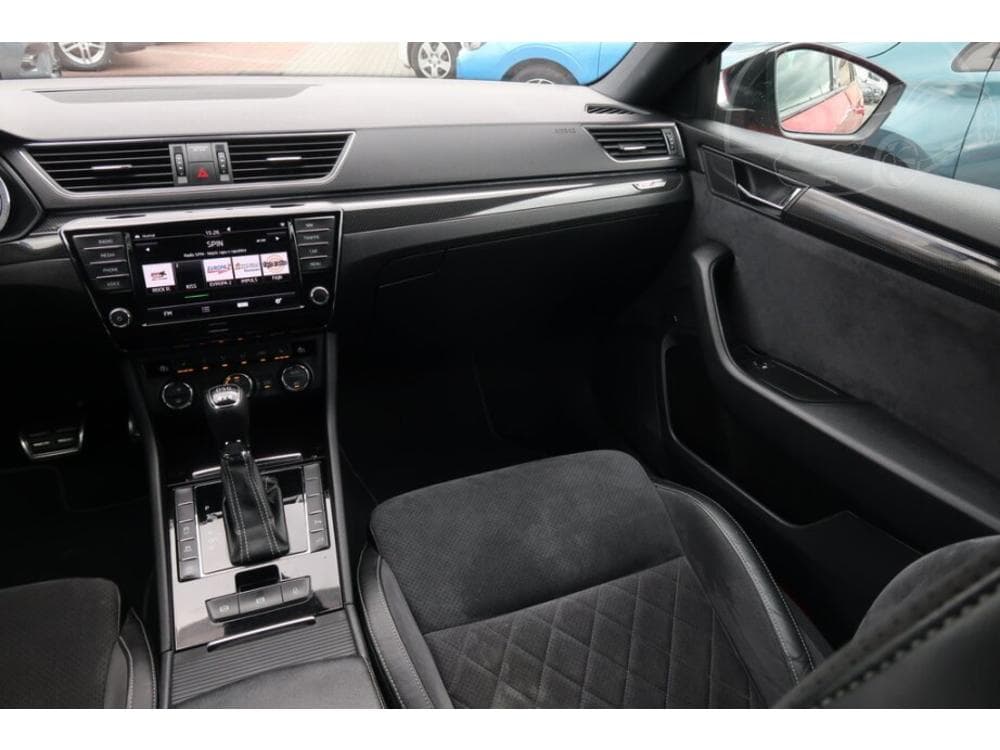 2017 Škoda SUPERB - 22