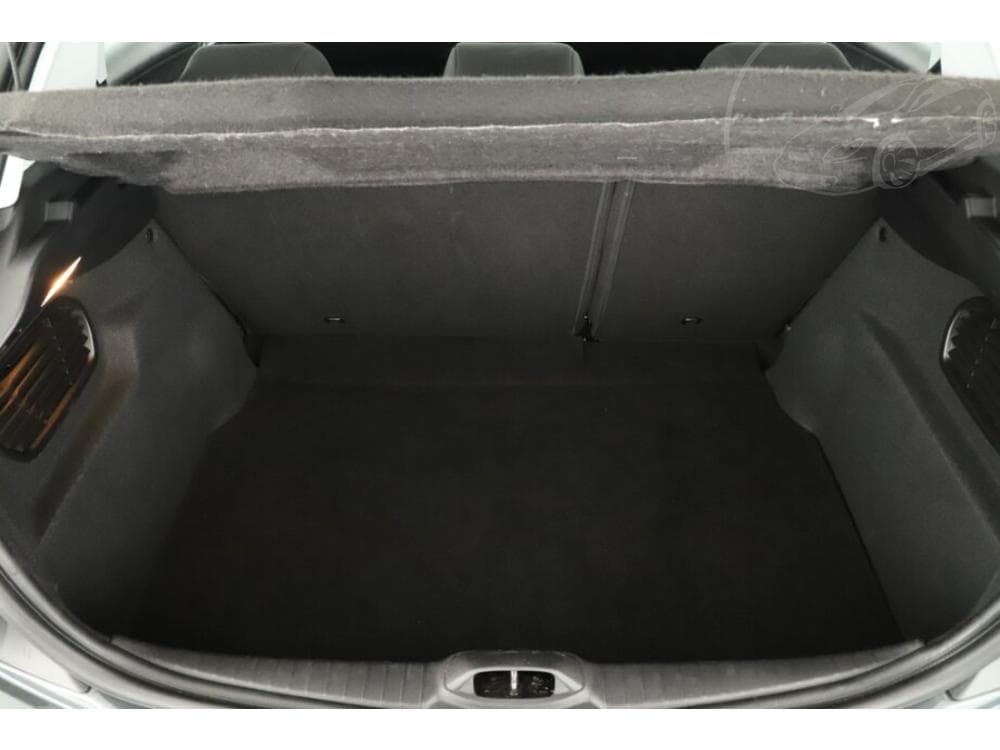 2018 Peugeot 208 - 11