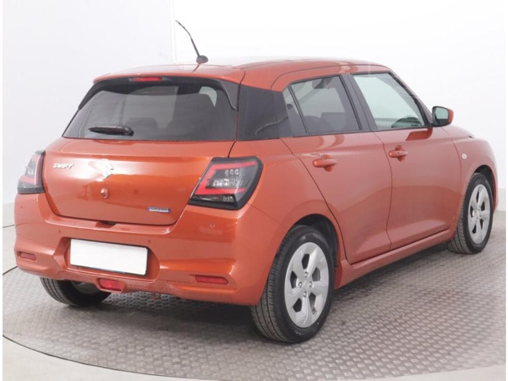 2025 Suzuki SWIFT - 13
