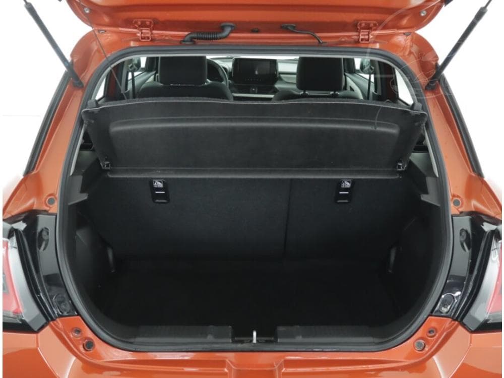 2025 Suzuki SWIFT - 40