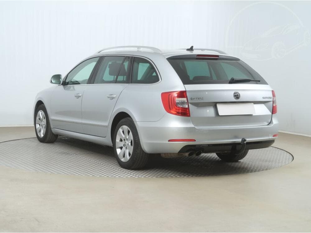 2013 Škoda SUPERB - 4