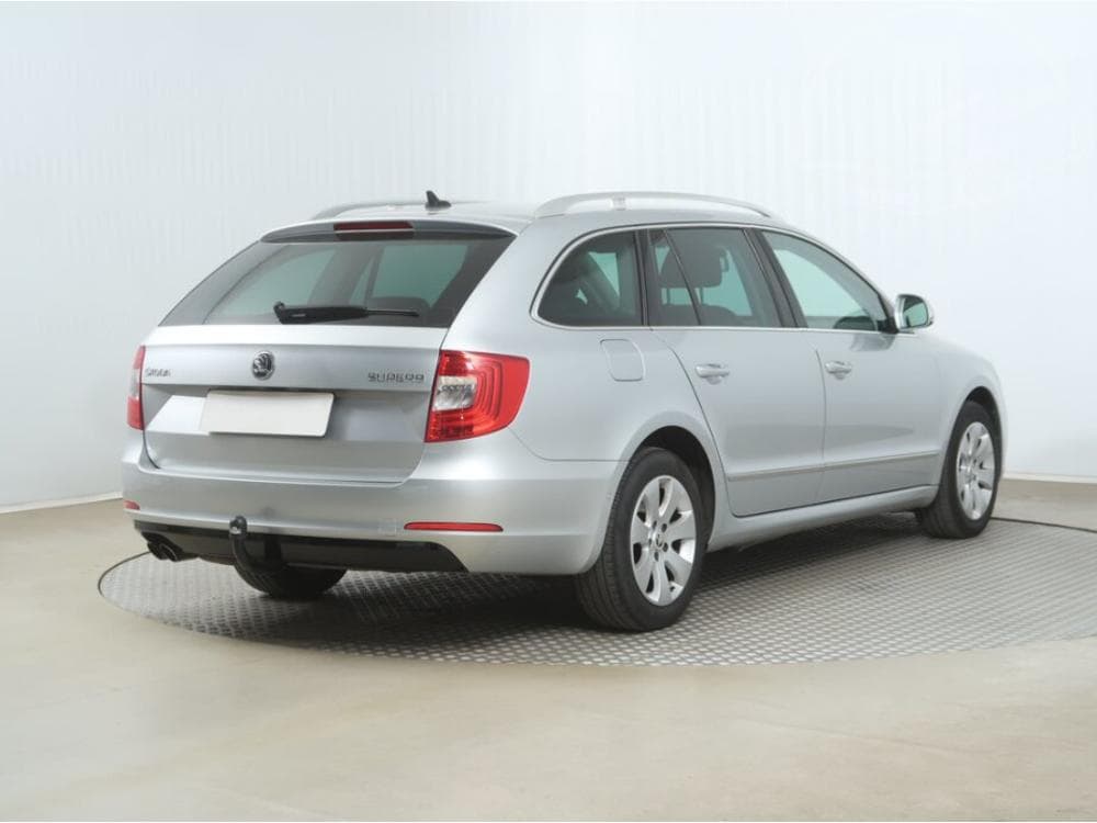 2013 Škoda SUPERB - 5