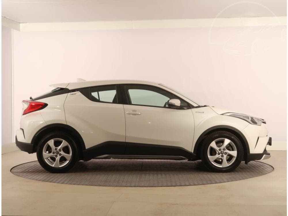 2018 Toyota C-HR - 16