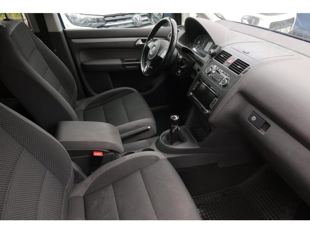 2011 Volkswagen TOURAN - 9