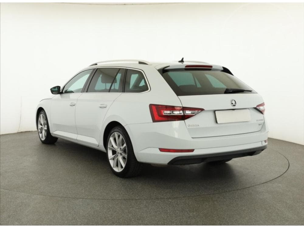2016 Škoda SUPERB - 4