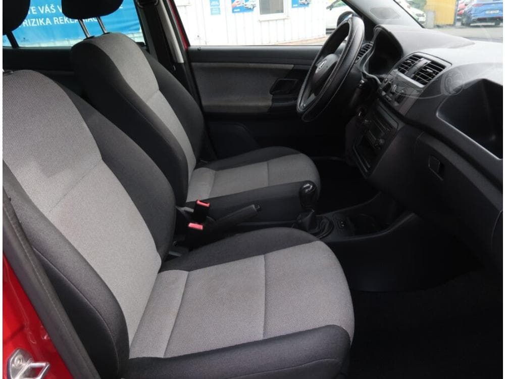 2014 Škoda FABIA - 9
